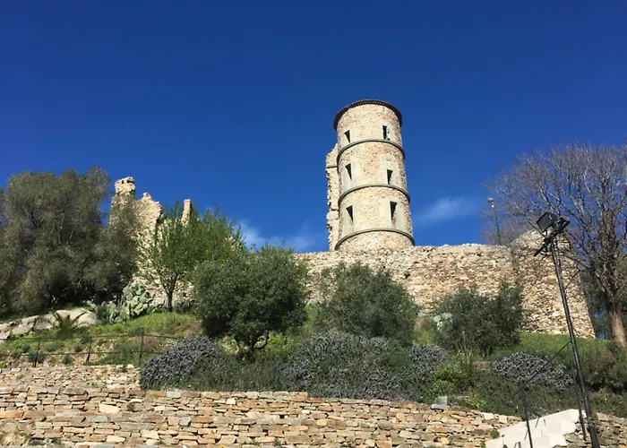 La Vie En Rose * Grimaud
